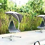 Villa Exclusiva Casa De Lujo Con Piscinas Y Amplio Jardin En Zona Tranquila