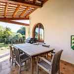 Exclusiva Casa De Lujo Con Piscinas Y Amplio Jardin En Zona Tranquila Villa *