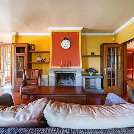 Exclusiva Casa De Lujo Con Piscinas Y Amplio Jardin En Zona Tranquila Villa *