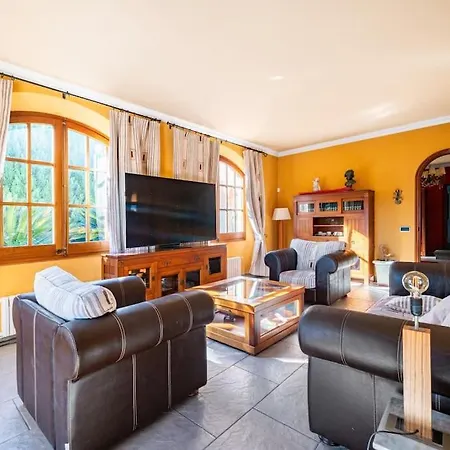 Villa Luxury Villa In Girona With Indoor Pool & Garden Base For Costa Brava, France And Barcelona *