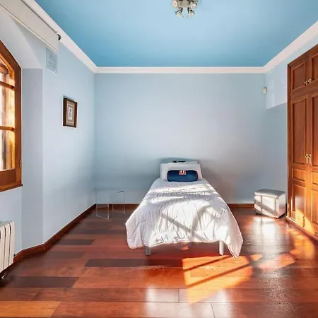 Exclusiva Casa De Lujo Con Piscinas Y Amplio Jardin En Zona Tranquila Villa *