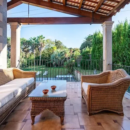 Villa Exclusiva Casa De Lujo Con Piscinas Y Amplio Jardin En Zona Tranquila *